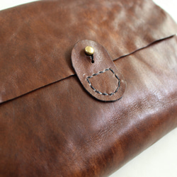 hand stitch + antique dark brown leather clutch bag 2 7枚目の画像