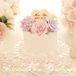 ハッピーライラックと薔薇のケーキ型リングピロー 1枚目の画像