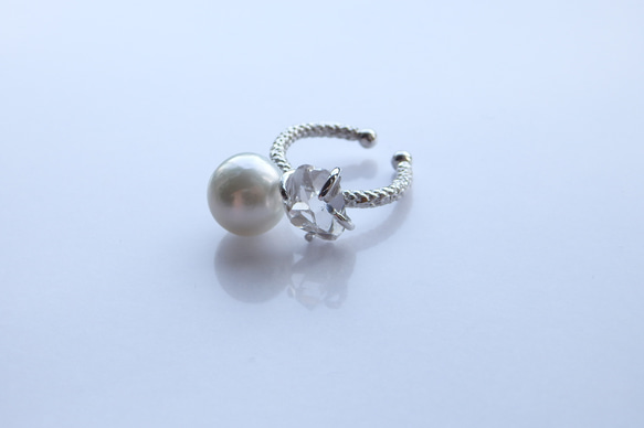ハーキマーダイヤモンド&南洋真珠*kumihimo ear cuff/ring 1枚目の画像