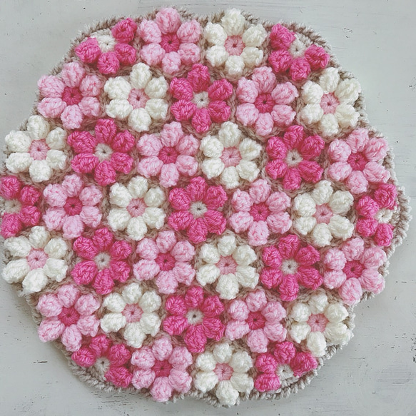 お花モチーフ　手編みの円座　ピンク 1枚目の画像