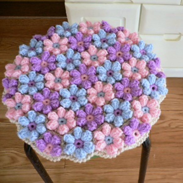 お花モチーフ 手編みの円座 キャンディカラー クッション・クッション