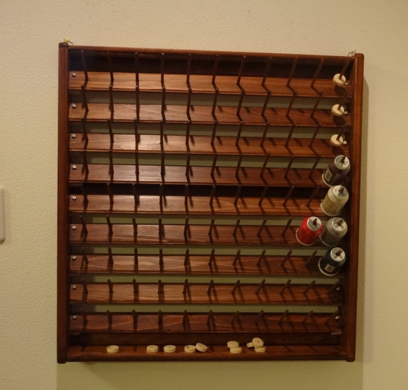 ロックミシン糸巻き糸立てラック　1　9段 99本 シンプルスタイル 1枚目の画像