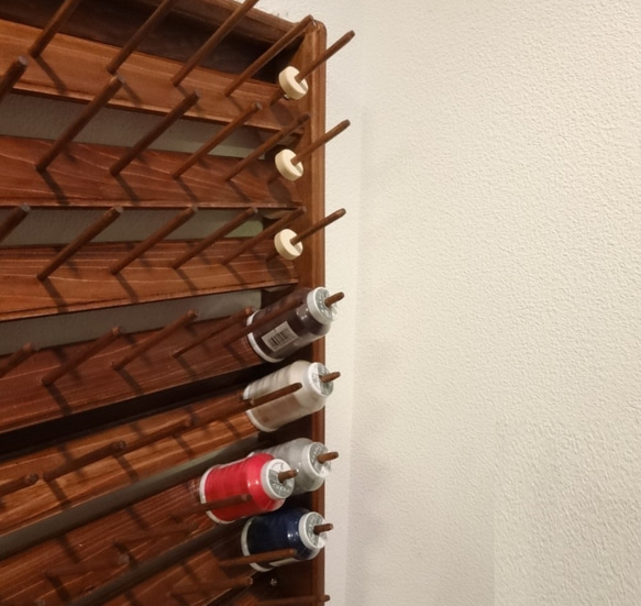 ロックミシン糸巻き糸立てラック　1　9段 99本 シンプルスタイル 3枚目の画像