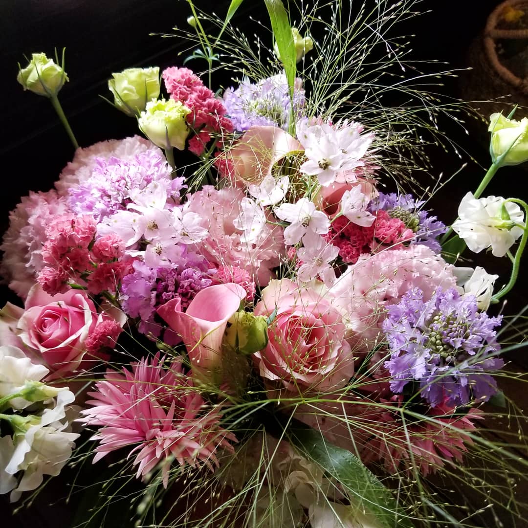 【生花アレンジメント】フラワーギフト各種お祝い。誕生日。開店祝い。開業祝い。退職祝い。入学祝い。卒業祝い。