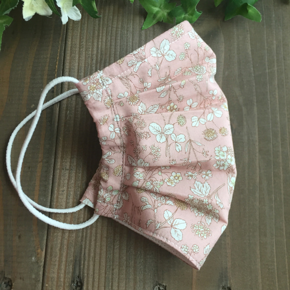 くすみピンク花柄ローン生地のマスク フィルターポケット付き 3枚目の画像
