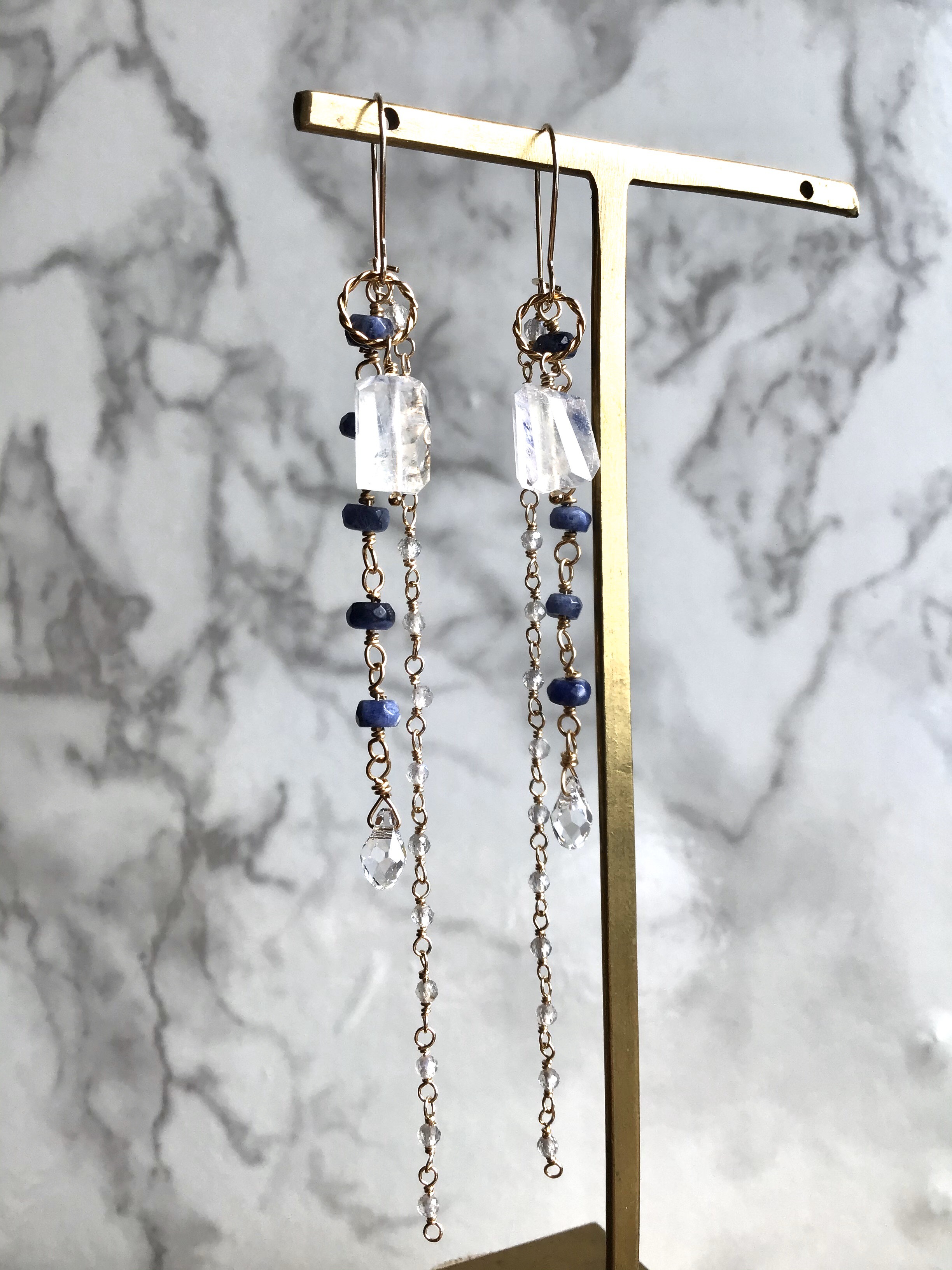 K14gf レインボームーンストーンピアス