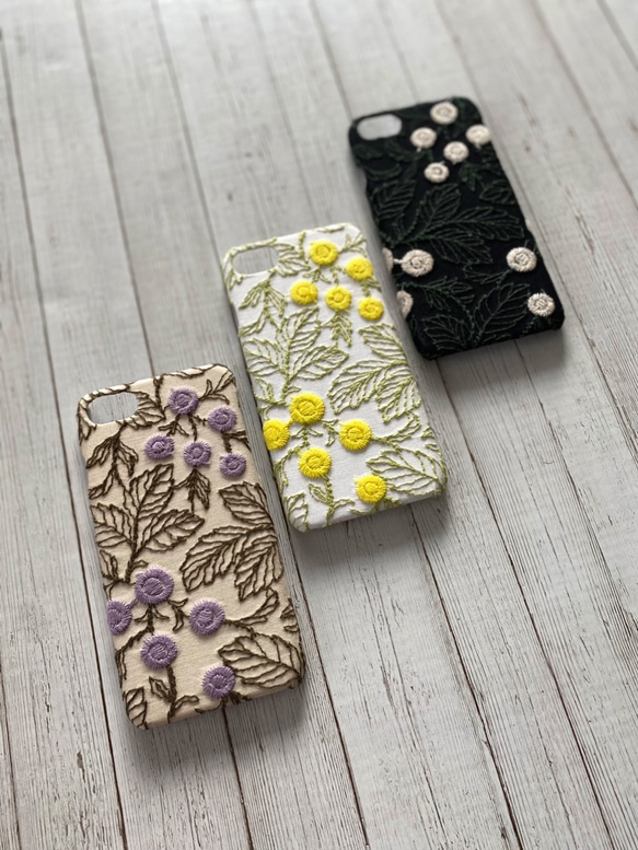 刺繍の花柄 iPhoneケース 再販）刺繍の花柄 iPhoneケース No.2 iPhoneケース・カバー yururi