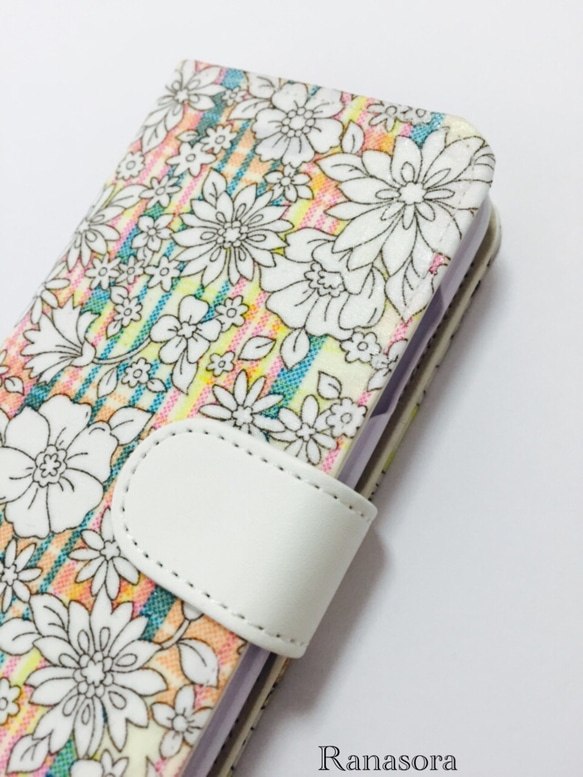 筆記本型粉彩花卉iPhone手機殼 第3張的照片