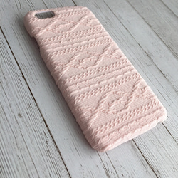 春天的顏色淺粉紅色♡阿蘭圖案風格的針織iPhone保護殼 第3張的照片