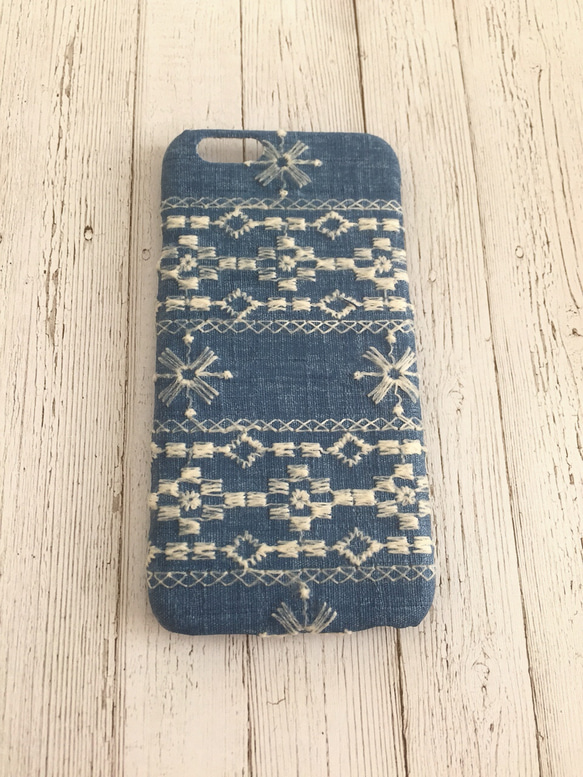 靛藍刺繡蕾絲iPhone手機殼 第2張的照片