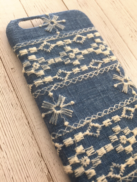 インディゴ刺繍レース iPhoneケース 4枚目の画像