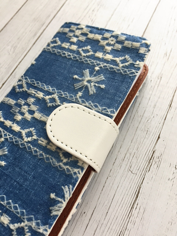 手帳型 インディゴ刺繍レース iPhoneケース 4枚目の画像