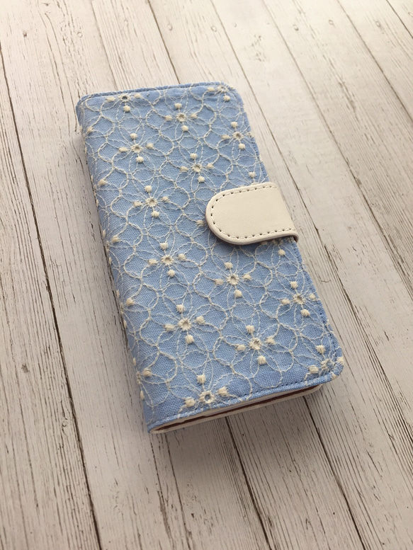 手帳型花びら刺繍レース iPhoneケース 1枚目の画像