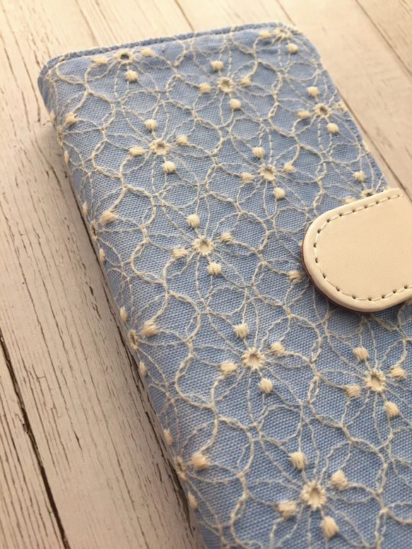 手帳型花びら刺繍レース iPhoneケース 3枚目の画像