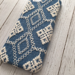 ダイヤ刺繍レース iPhoneケース 3枚目の画像