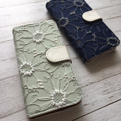 パステルグリーンのみ♡手帳型 可憐なフラワー刺繍レース iPhoneケース 1枚目の画像