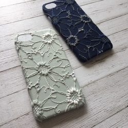 パステルグリーン残りわずか♡可憐なフラワー刺繍レース iPhoneケース 1枚目の画像