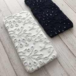 樹刺繡蕾絲iPhone手機殼 第1張的照片