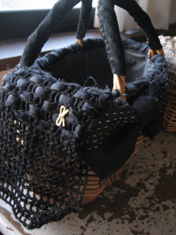 紅籐　手編みのかごバッグ　noir 3枚目の画像