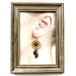 new♡flower beads × earrings(sun flower) 2枚目の画像