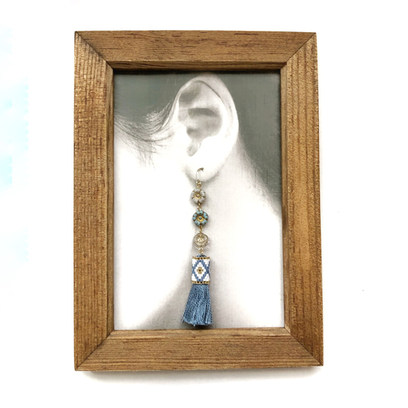 tassel × flower earrings（light blue） 2枚目の画像