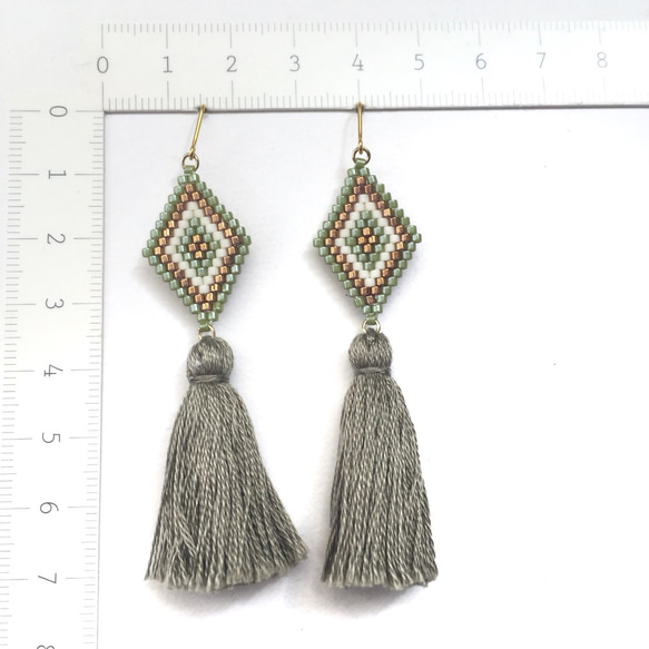 再販18♡ ◇tassel × earrings ◇（khaki） 3枚目の画像