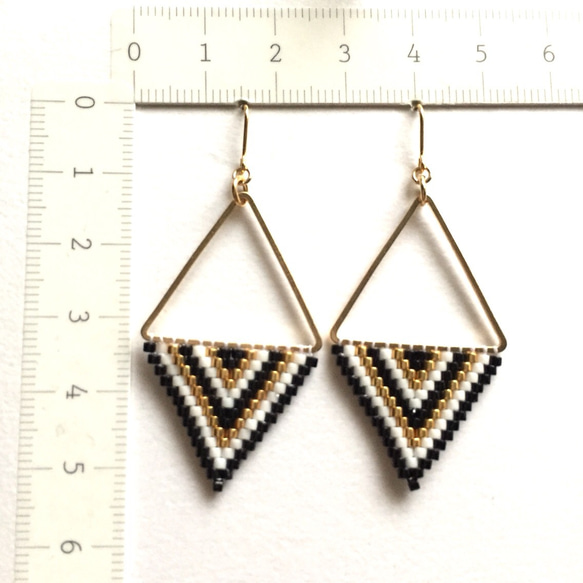 再販13♡△triangle earrings △（black） 3枚目の画像