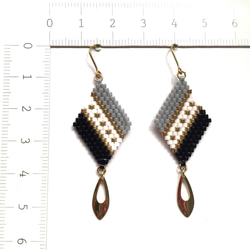 人気・再販11♡ ◇beads × earrings ◇（black） 3枚目の画像