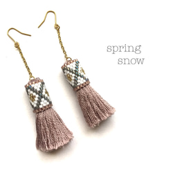 再販3♡ tassel × earrings（pink beige） 1枚目の画像