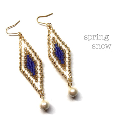 ♢beads earrings♢（blue） 1枚目の画像