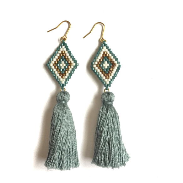 ◇ tassel × earrings◇（dusty green） 3枚目の画像