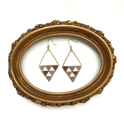 再販4♡ △triangle earrings△（beige） 3枚目の画像