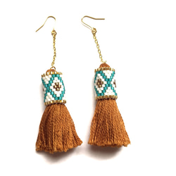 tassel × earrings （camel） 2枚目の画像