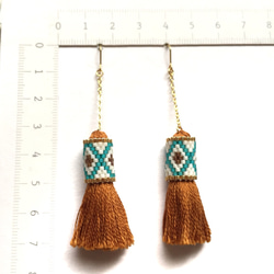 tassel × earrings （camel） 3枚目の画像