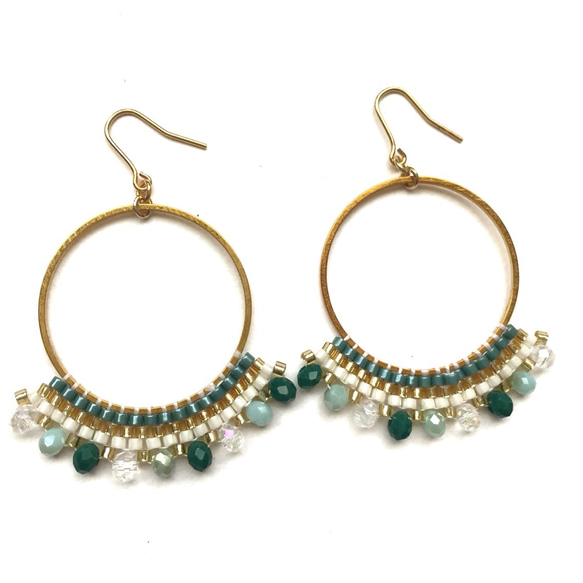 hoop × earrings（emerald green） 2枚目の画像