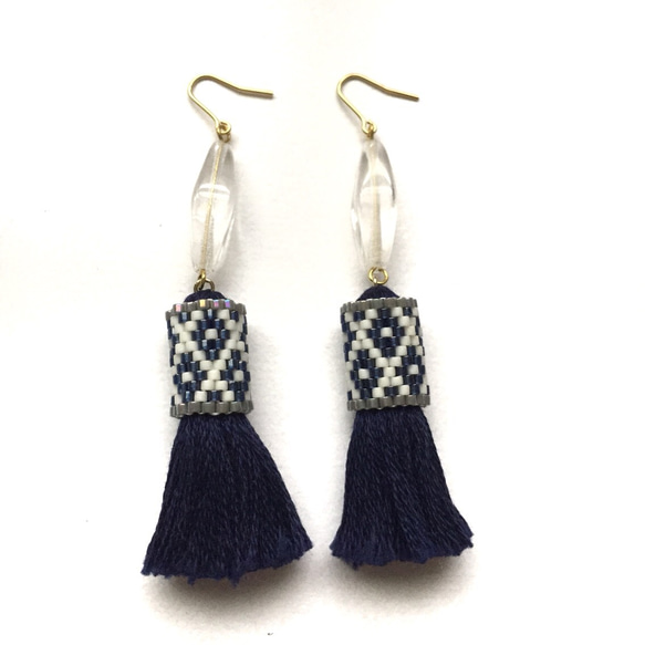 tassel earrings （navy） 2枚目の画像