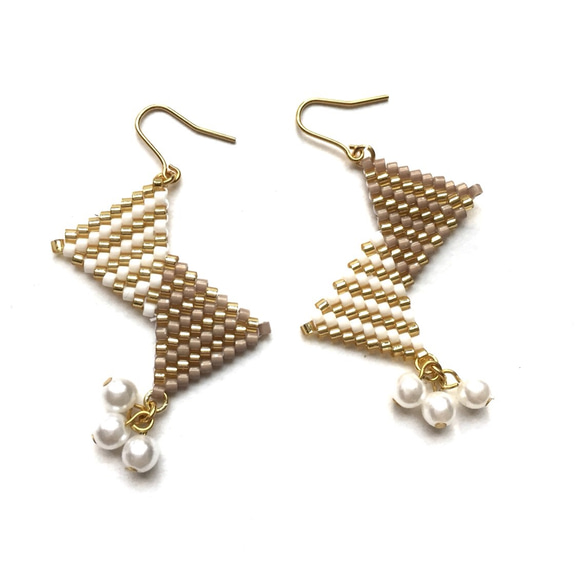 再販6♡ △stripe  earrings△（beige） 2枚目の画像