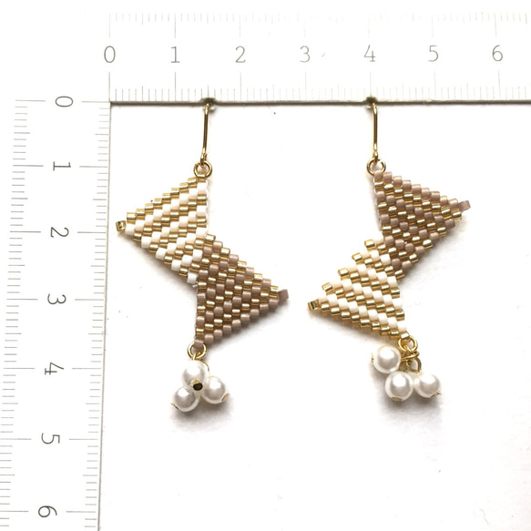 再販6♡ △stripe  earrings△（beige） 3枚目の画像