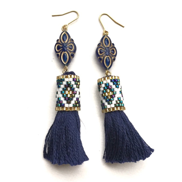 tassel × earrings (navy) 2枚目の画像