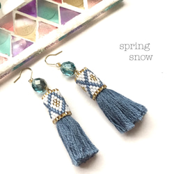 tassel × earrings（light blue） 1枚目の画像