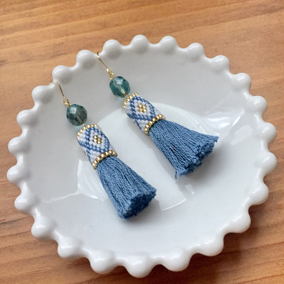 tassel × earrings（light blue） 2枚目の画像