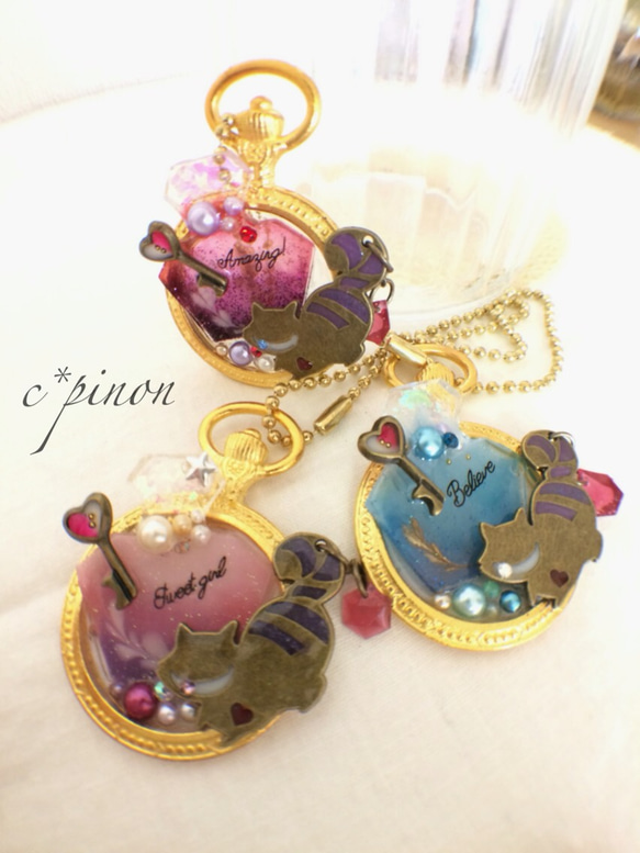 不思議の国のアリス♥️チェシャ猫&懐中時計