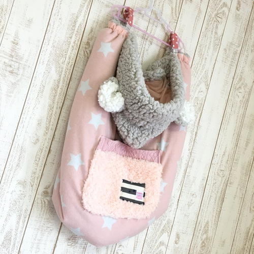 ピンク星柄*くま耳フードの防寒ケープ*抱っこ紐＆ベビーカー もこもこ 