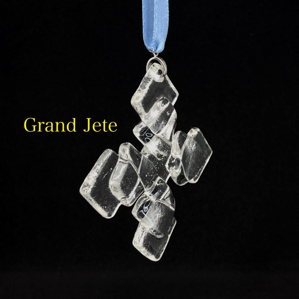 ガラスで作った雪の結晶オーナメント B（2個セット） 3枚目の画像