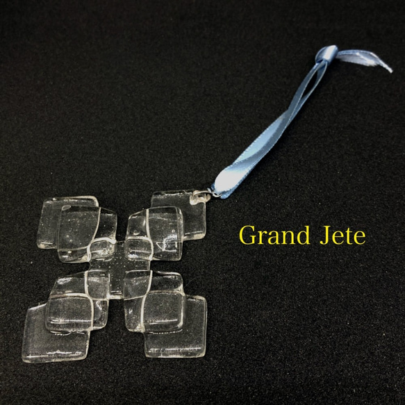 ガラスで作った雪の結晶オーナメント B（2個セット） 4枚目の画像