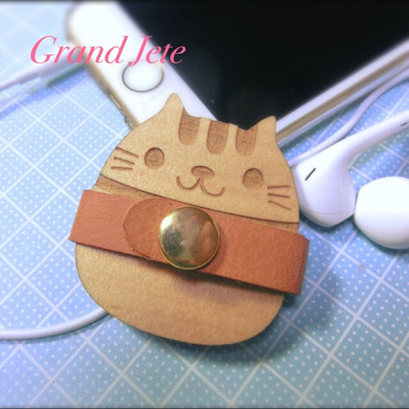 丸猫イヤホンコードクリップCP-1（木＆レザー） 2枚目の画像