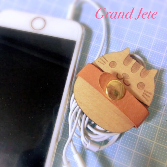 丸猫イヤホンコードクリップCP-1（木＆レザー） 3枚目の画像