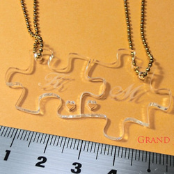 ペアイニシャルチャーム（パズルピース） 3枚目の画像