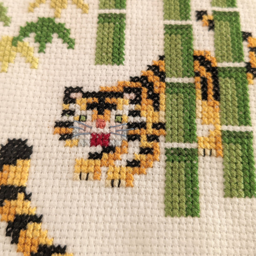 クロスステッチキット mini掛け軸【 虎 / KIZUNA】---家内安全を