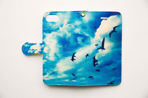 【全機種対応カメラ穴付き】青空と鳥*iphone/Androidスマホケース【手帳型】 2枚目の画像